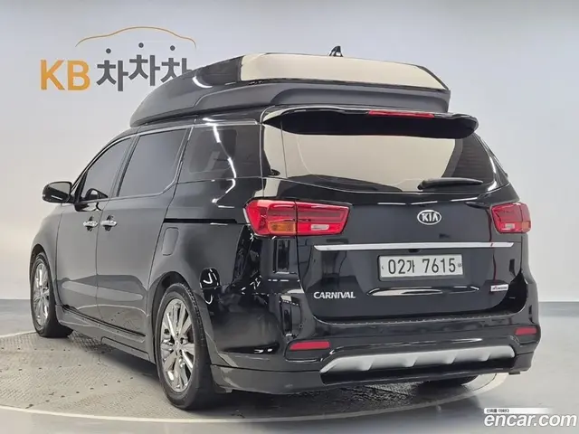 Main__Slider__Photo:Canival Kia 2019.3-1