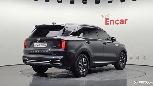 Main__Slider__Photo:Sorento Kia 2021.1-1