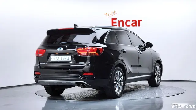 Main__Slider__Photo:Sorento Kia 2018.6-1
