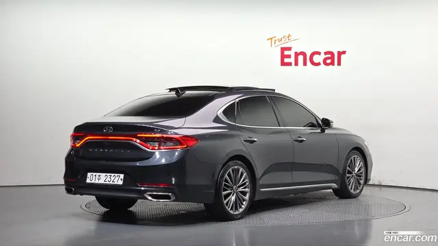 Main__Slider__Photo:Grandeur Hyundai 2017.6-1