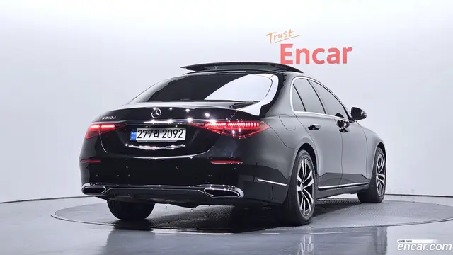 Main__Slider__Photo:S-Class Mercedes-Benz 2021.6-1