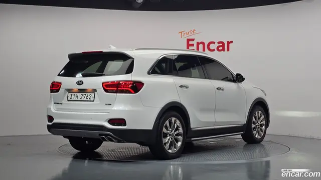 Main__Slider__Photo:Sorento Kia 2017.10-1