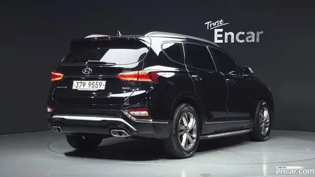 Main__Slider__Photo:Santafe Hyundai 2018.11-1