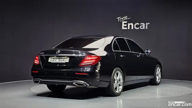 Main__Slider__Photo:E-Class Mercedes-Benz 2018.4-1