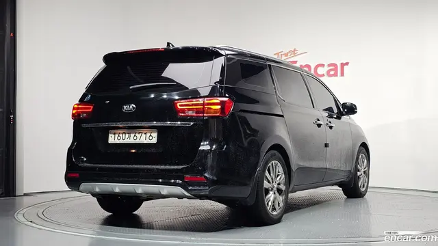 Main__Slider__Photo:Canival Kia 2019.2-1