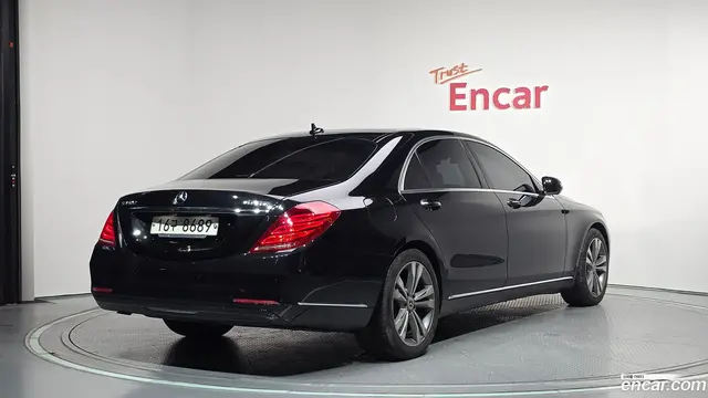 Main__Slider__Photo:S-Class Mercedes-Benz 2017.5-1
