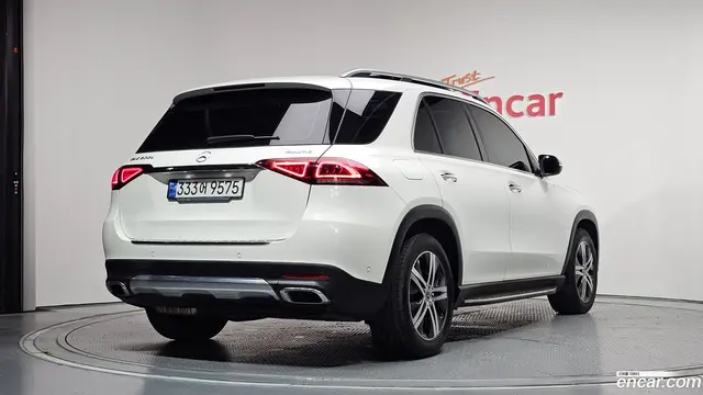 Main__Slider__Photo:GLE-Class Mercedes-Benz 2020.7-1
