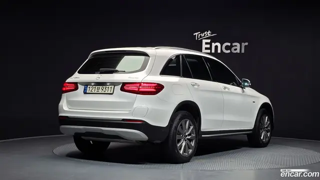 Main__Slider__Photo:GLC-Class Mercedes-Benz 2019.7-1