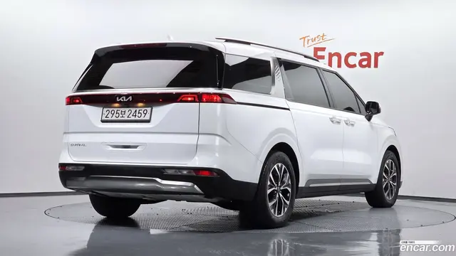 Main__Slider__Photo:Canival Kia 2023.1-1