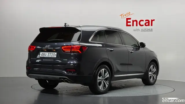Main__Slider__Photo:Sorento Kia 2018.3-1