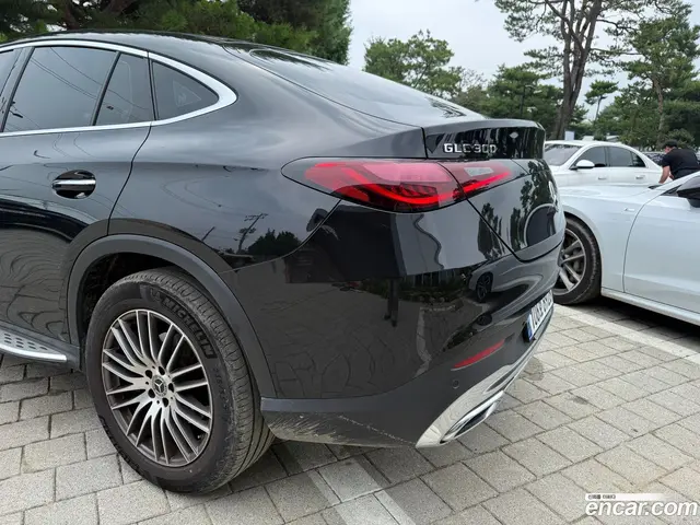 Main__Slider__Photo:GLC-Class Mercedes-Benz 2024.9-1