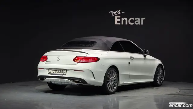 Main__Slider__Photo:C-Class Mercedes-Benz 2017.3-1