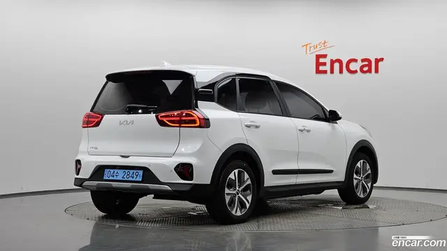 Main__Slider__Photo:Niro Kia 2022.9-1