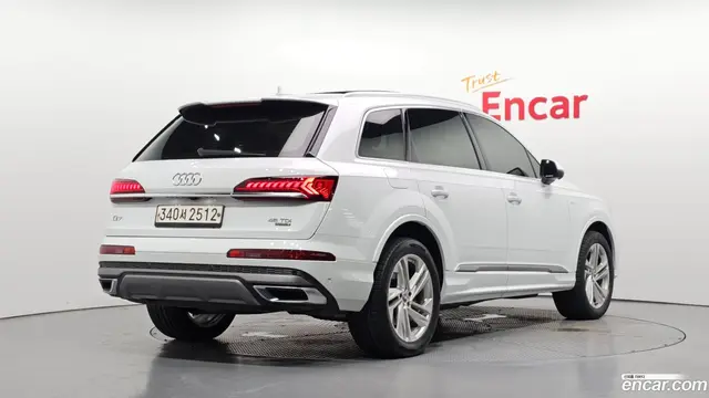 Main__Slider__Photo:Q7 Audi 2020.4-1