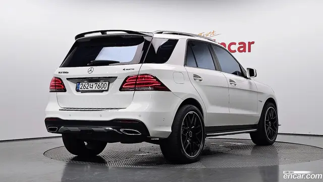 Main__Slider__Photo:GLE-Class Mercedes-Benz 2016.7-1