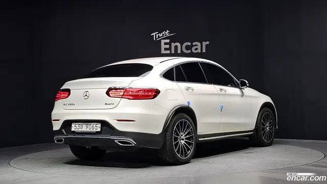 Main__Slider__Photo:GLC-Class Mercedes-Benz 2017.4-1
