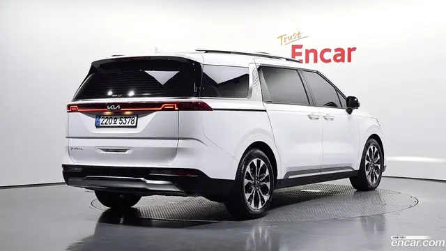 Main__Slider__Photo:Canival Kia 2023.4-1