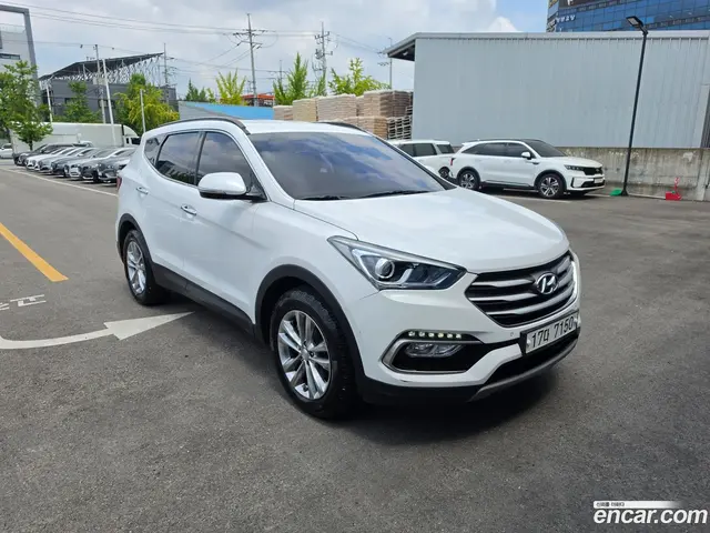 Main__Slider__Photo:Santafe Hyundai 2017.9-1