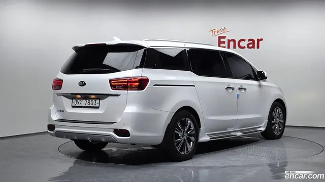 Main__Slider__Photo:Canival Kia 2019.4-1