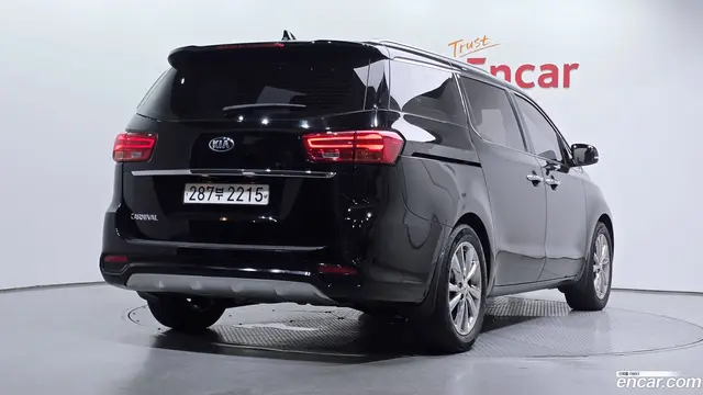 Main__Slider__Photo:Canival Kia 2020.6-1