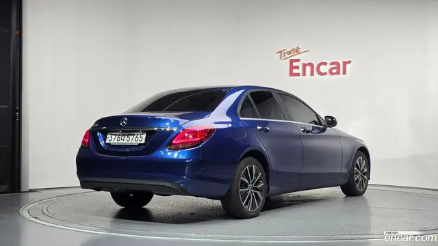 Main__Slider__Photo:C-Class Mercedes-Benz 2019.11-1