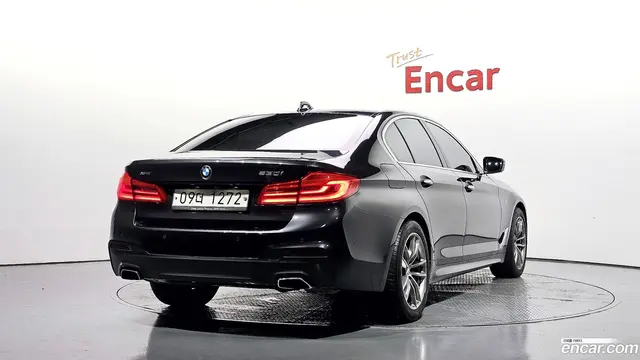 Main__Slider__Photo:5-Series BMW 2017.9-1