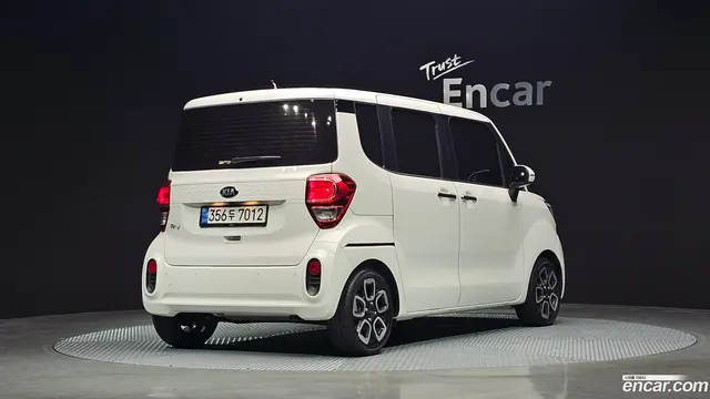Main__Slider__Photo:RAY Kia 2021.1-1