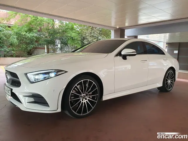 Main__Slider__Photo:CLS-Class Mercedes-Benz 2021.4-1