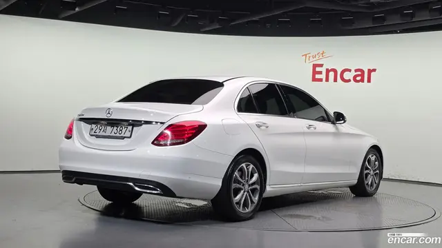 Main__Slider__Photo:C-Class Mercedes-Benz 2017.2-1
