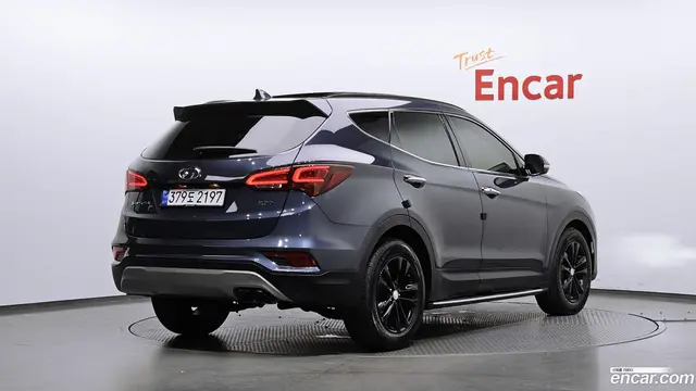 Main__Slider__Photo:Santafe Hyundai 2017.5-1