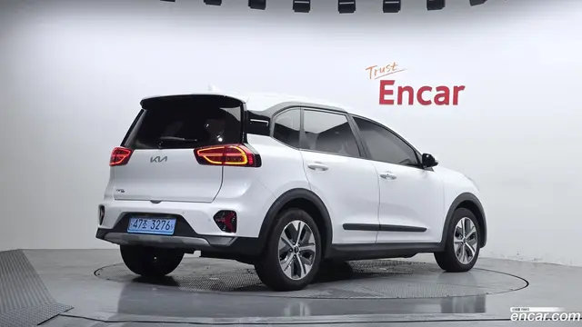 Main__Slider__Photo:Niro Kia 2022.8-1