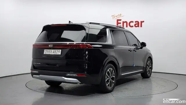 Main__Slider__Photo:Canival Kia 2021.1-1