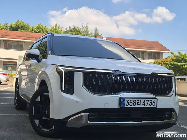 Main__Slider__Photo:Canival Kia 2025.5-1