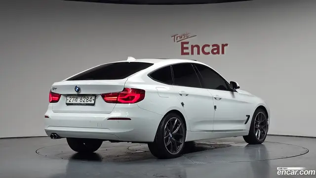 Main__Slider__Photo:Gran Turismo BMW 2018.1-1