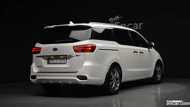 Main__Slider__Photo:Canival Kia 2019.2-1