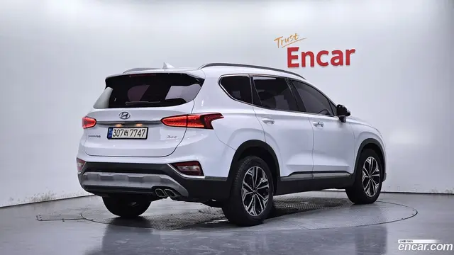 Main__Slider__Photo:Santafe Hyundai 2018.3-1