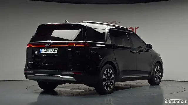 Main__Slider__Photo:Canival Kia 2022.3-1