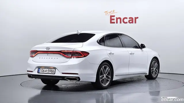 Main__Slider__Photo:Grandeur Hyundai 2017.2-1