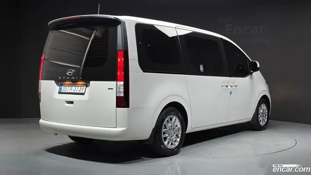 Main__Slider__Photo:Staria Hyundai 2022.6-1