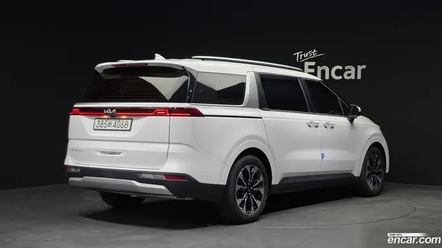 Main__Slider__Photo:Canival Kia 2021.9-1