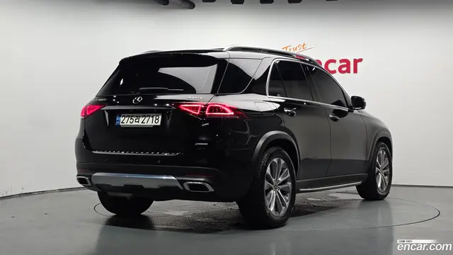 Main__Slider__Photo:GLE-Class Mercedes-Benz 2022.9-1
