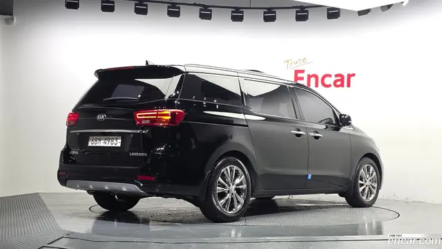 Main__Slider__Photo:Canival Kia 2018.8-1