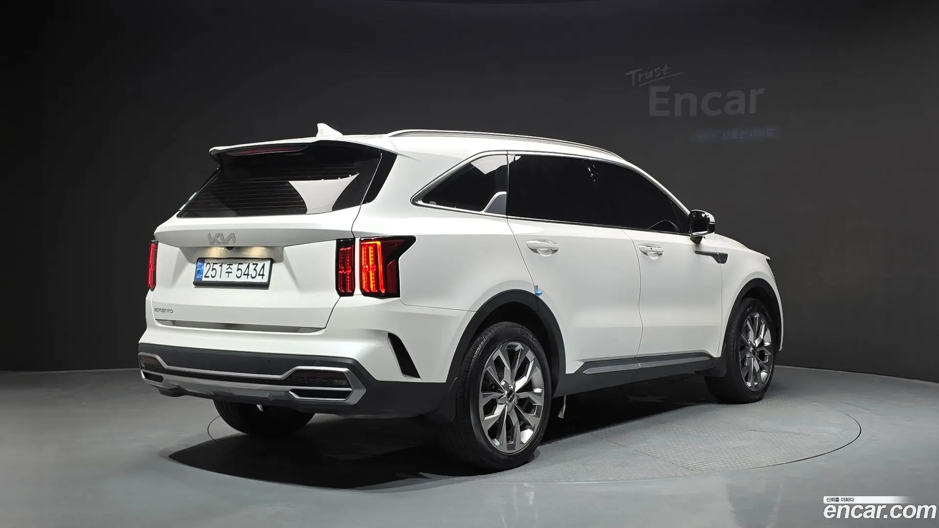Main__Slider__Photo:Sorento Kia 2022.10-1