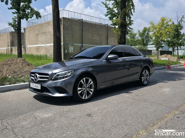 Main__Slider__Photo:C-Class Mercedes-Benz 2019.0-1