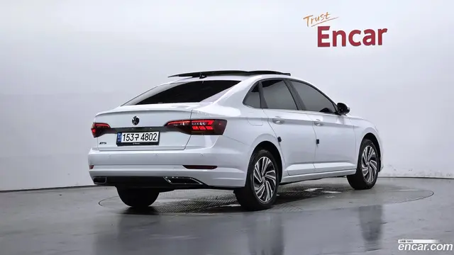 Main__Slider__Photo:Jetta Volkswagen 2021.1-1