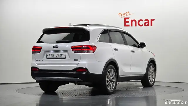 Main__Slider__Photo:Sorento Kia 2015.5-1