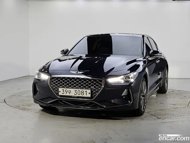 Main__Slider__Photo:G70 Genesis 2018.1-1