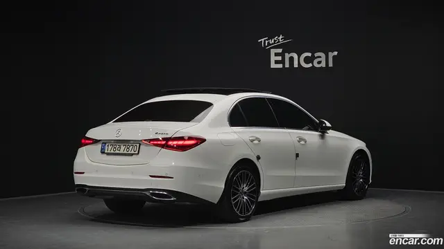 Main__Slider__Photo:C-Class Mercedes-Benz 2022.3-1