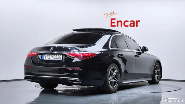 Main__Slider__Photo:S-Class Mercedes-Benz 2021.9-1