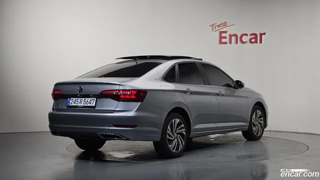 Main__Slider__Photo:Jetta Volkswagen 2021.9-1